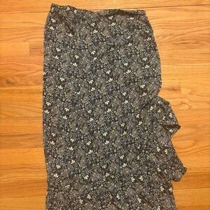 Max Studio Black and Blue Floral Top